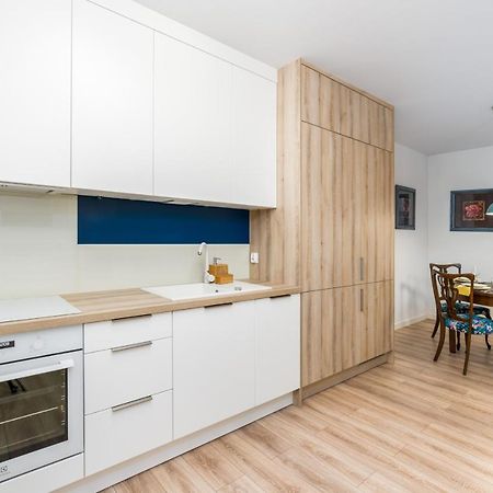 Villa Venecja Apartment Chwaliszewo With Free Garage City Center By Noclegi Renters Poznań Exteriör bild