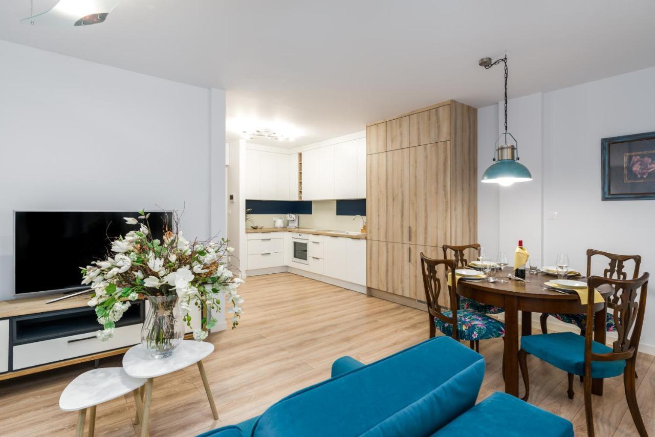 Villa Venecja Apartment Chwaliszewo With Free Garage City Center By Noclegi Renters Poznań Exteriör bild